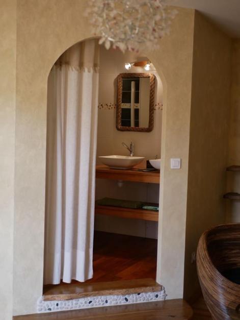 Les Jardins De Lumiere Bed & Breakfast Brusque Exterior photo